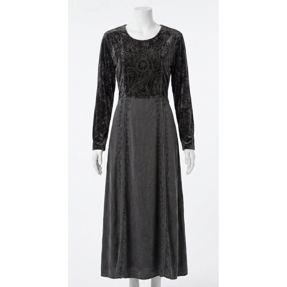 24 KARAT 100% Rayon Velvet Maxi Dress M Dark Academia Whimsigoth Embroidery Boho